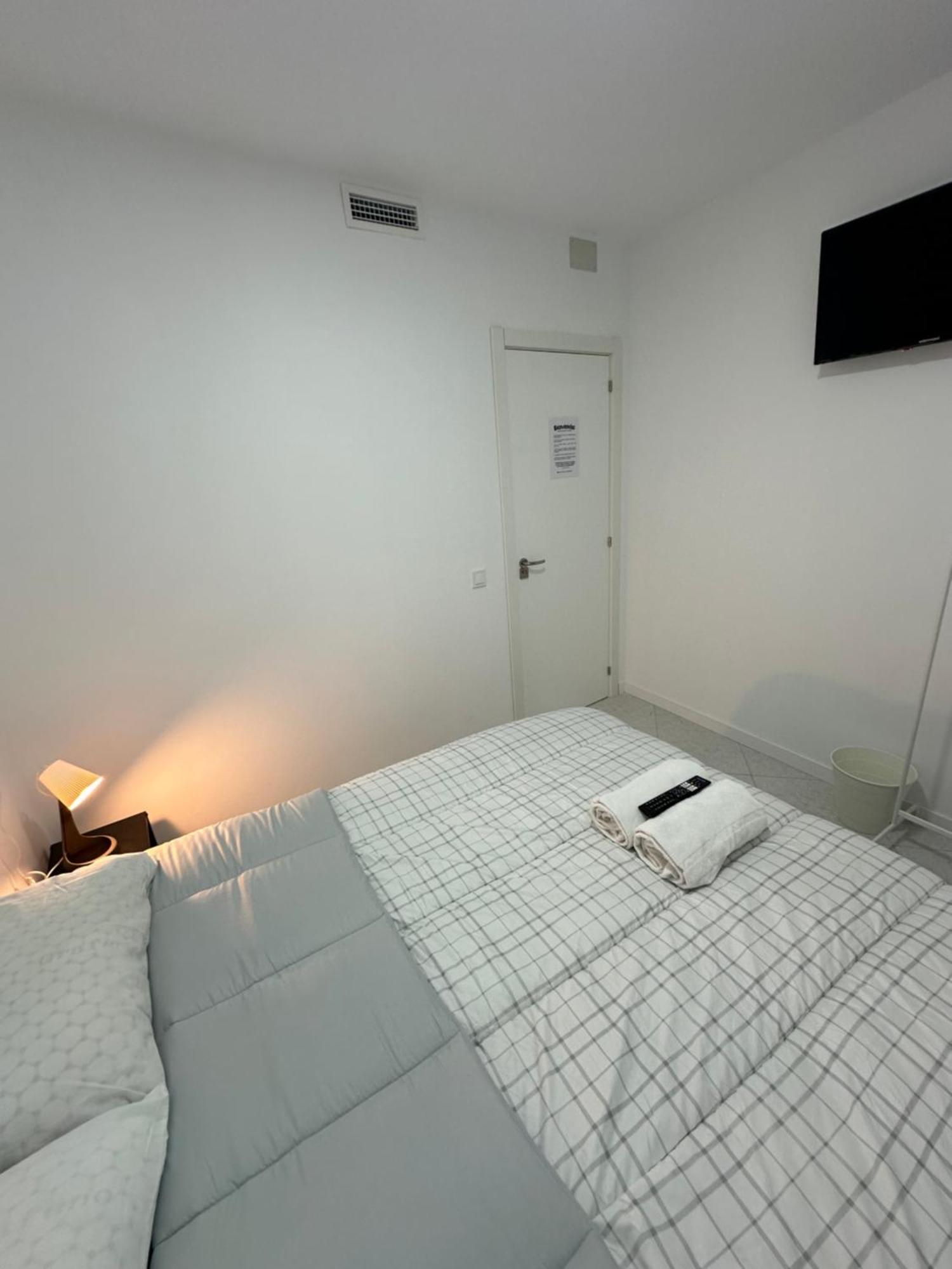 Rooms Mediavilla 马德里 外观 照片