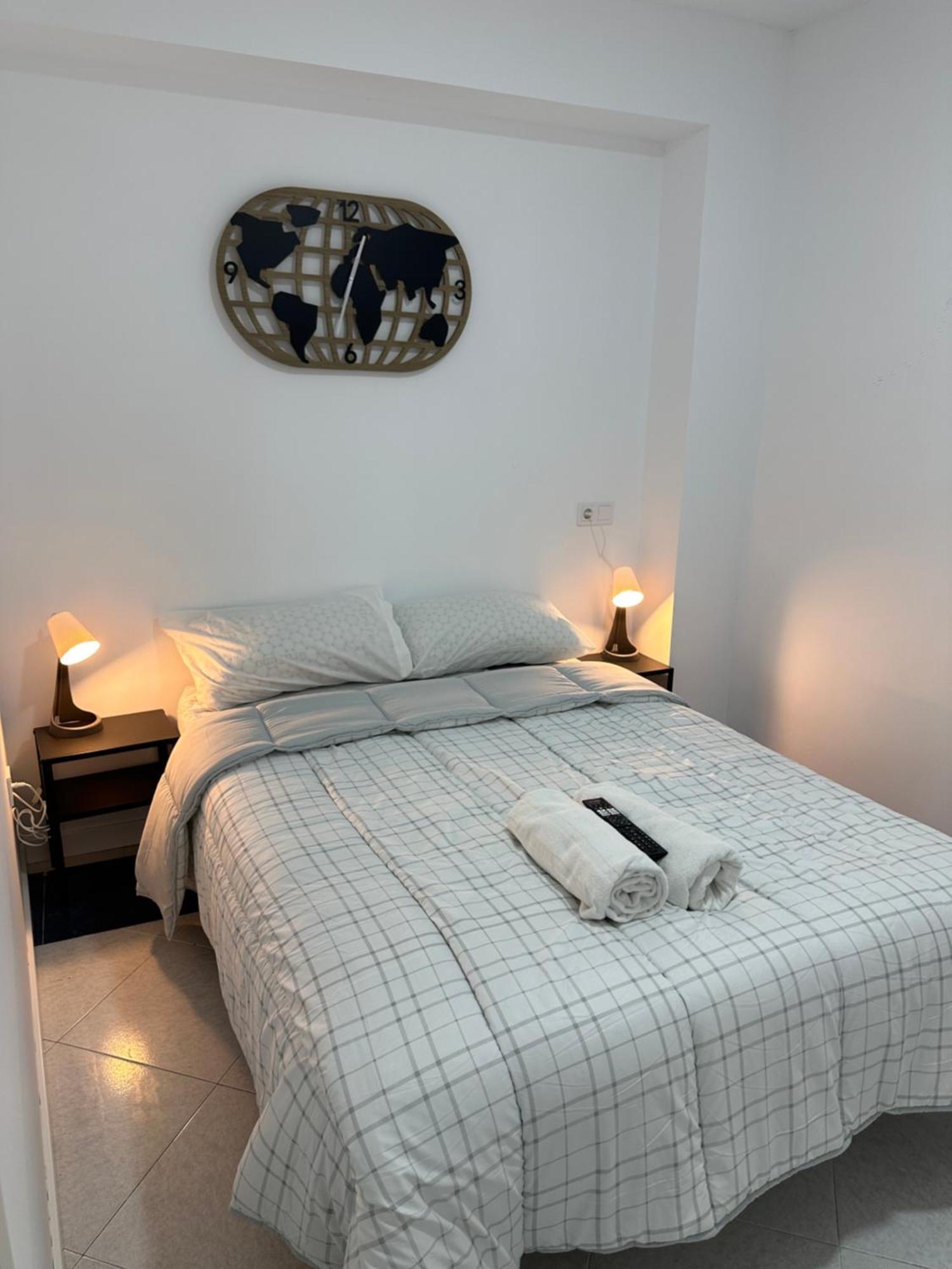 Rooms Mediavilla 马德里 外观 照片