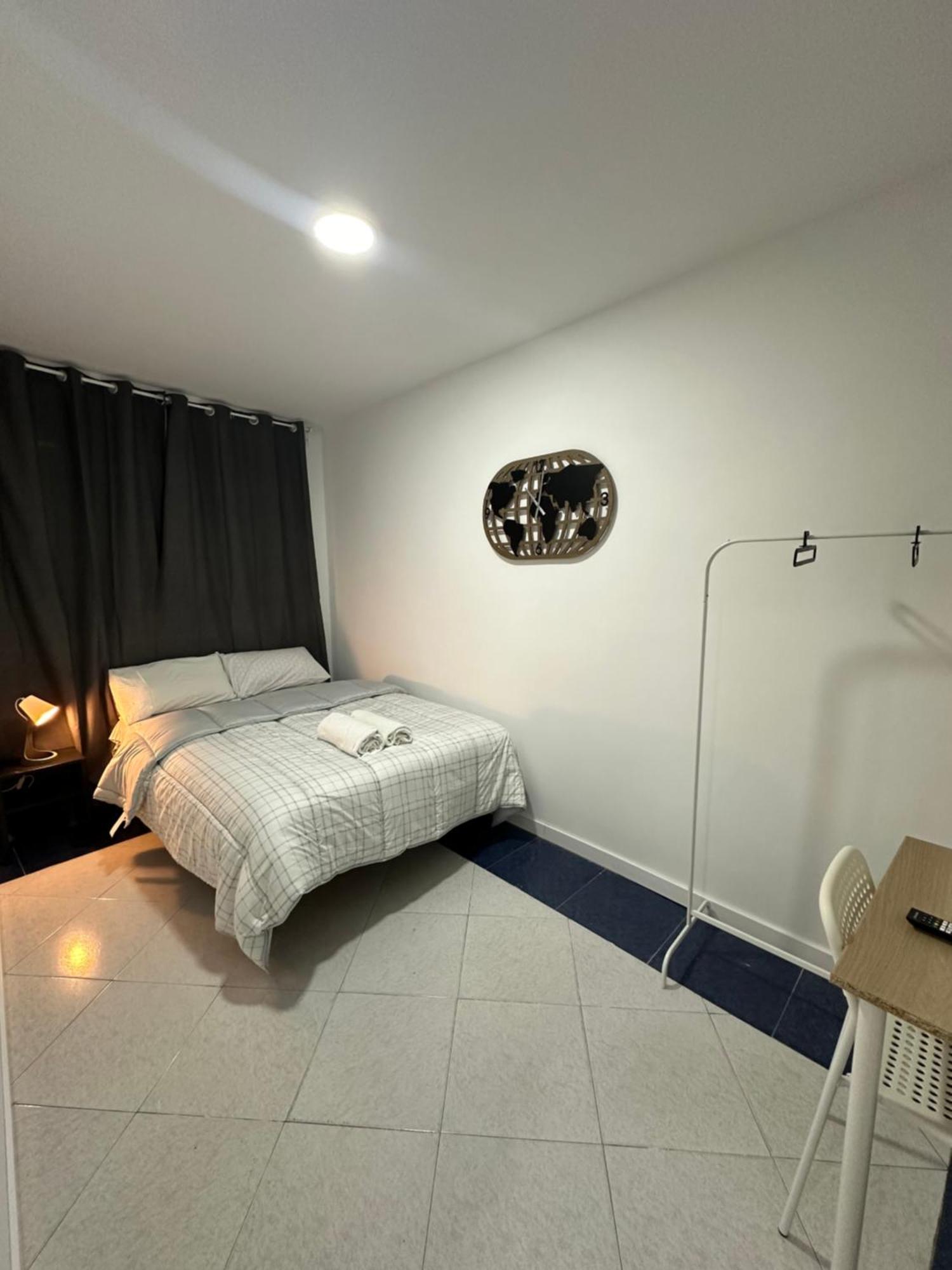 Rooms Mediavilla 马德里 外观 照片