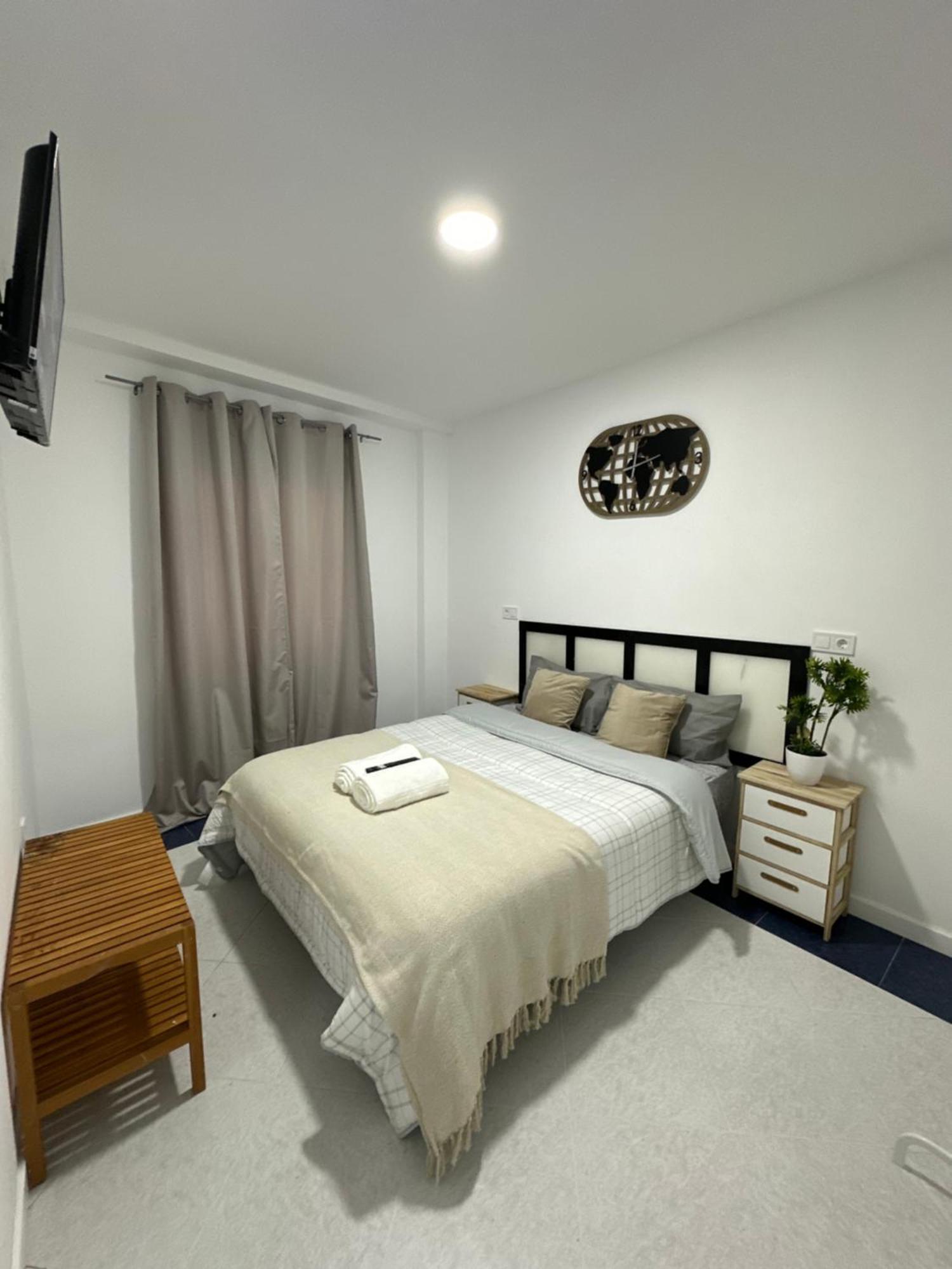 Rooms Mediavilla 马德里 外观 照片