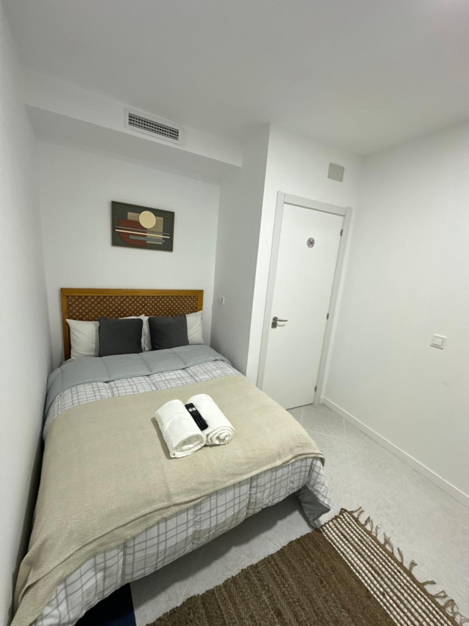 Rooms Mediavilla 马德里 外观 照片
