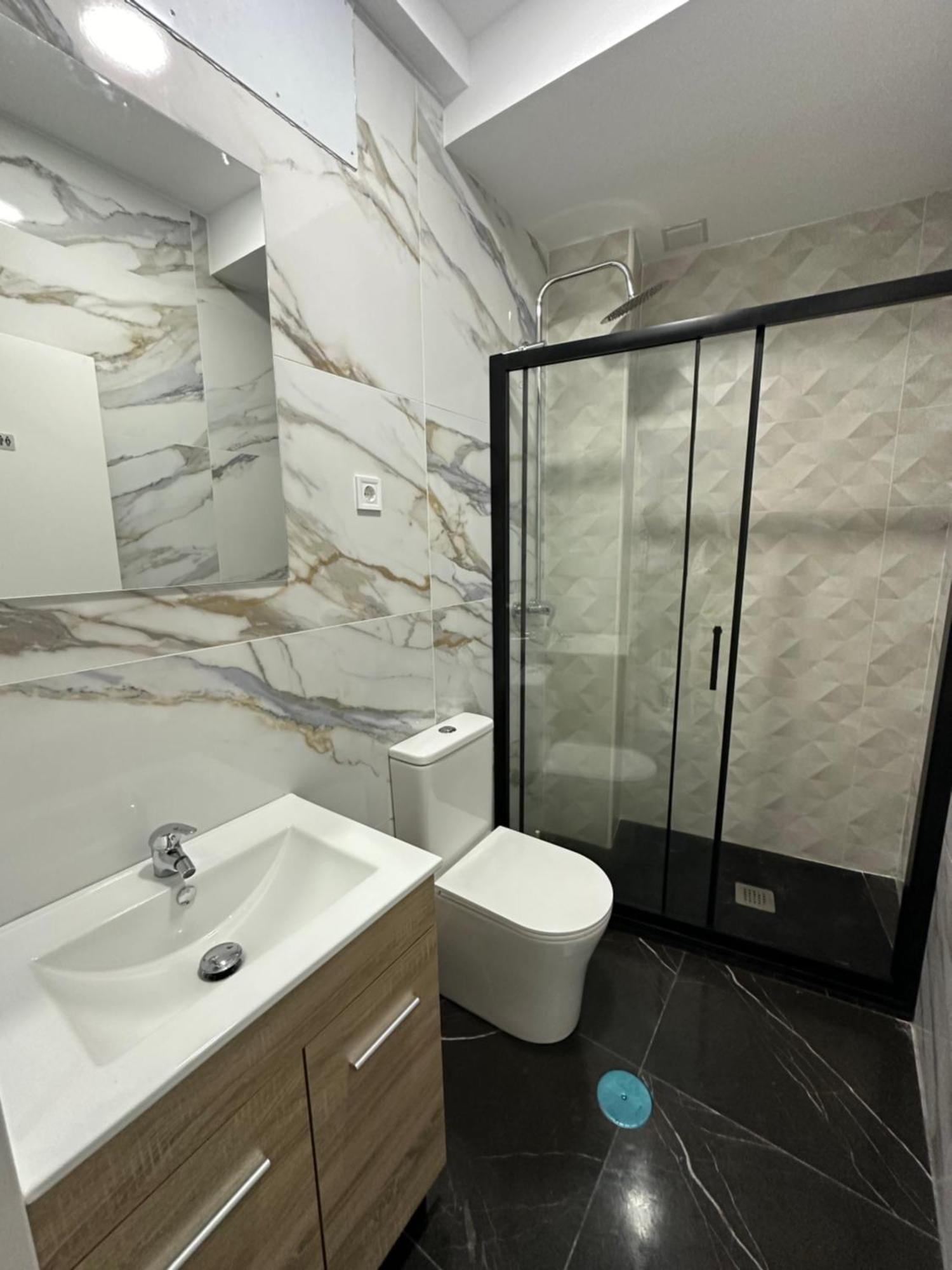 Rooms Mediavilla 马德里 外观 照片