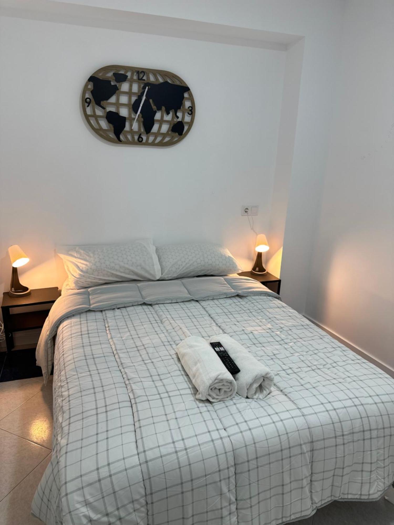 Rooms Mediavilla 马德里 外观 照片