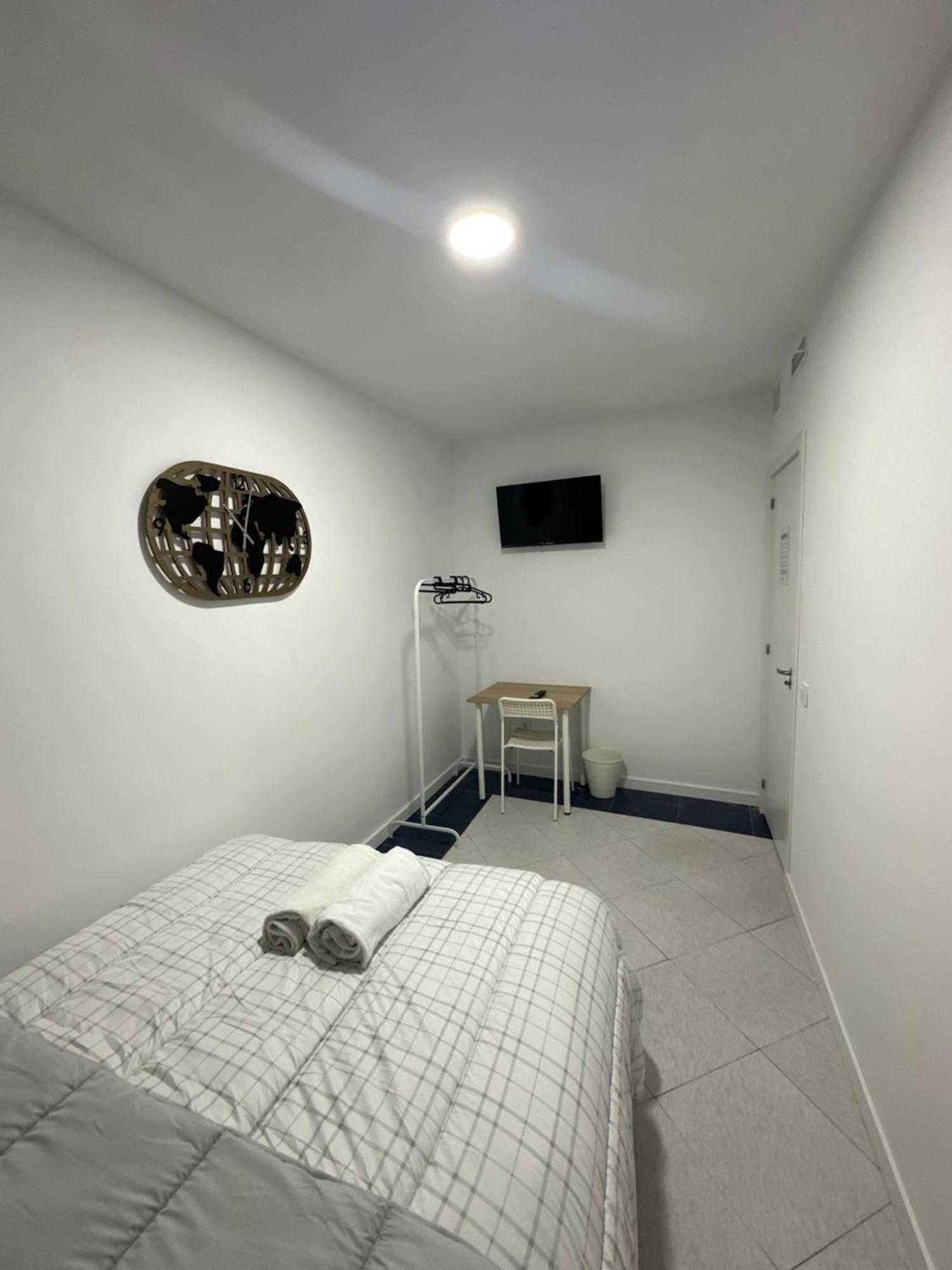 Rooms Mediavilla 马德里 外观 照片