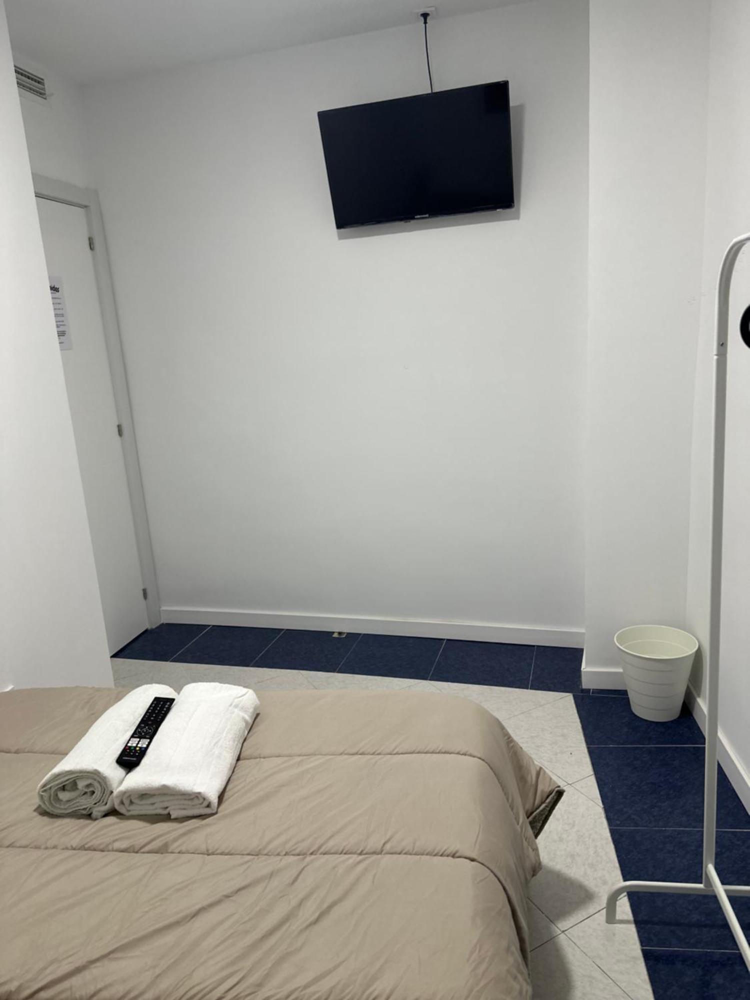 Rooms Mediavilla 马德里 外观 照片
