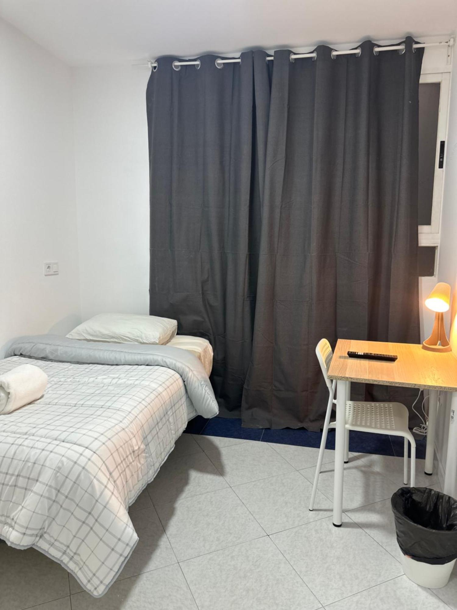 Rooms Mediavilla 马德里 外观 照片