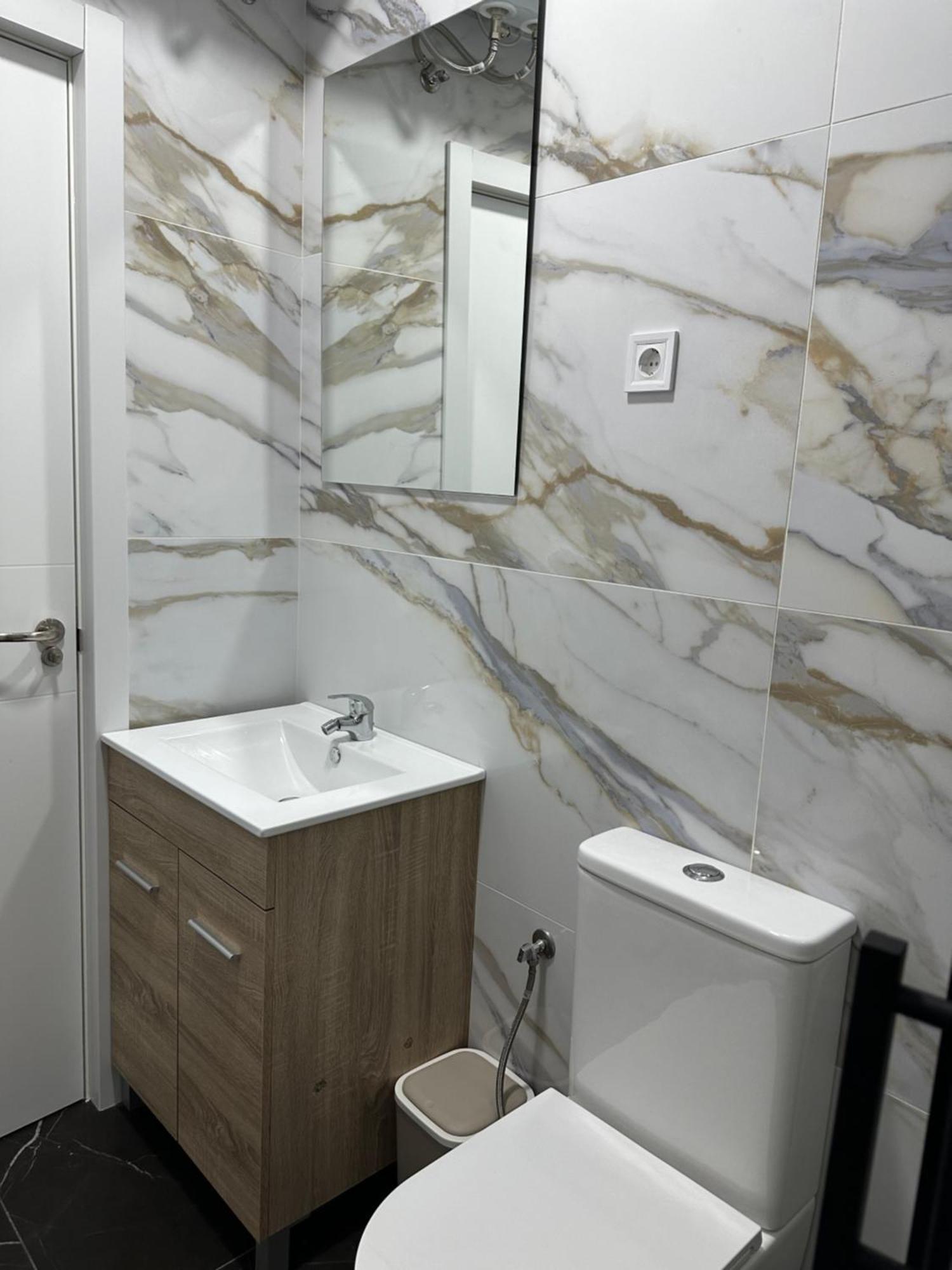 Rooms Mediavilla 马德里 外观 照片