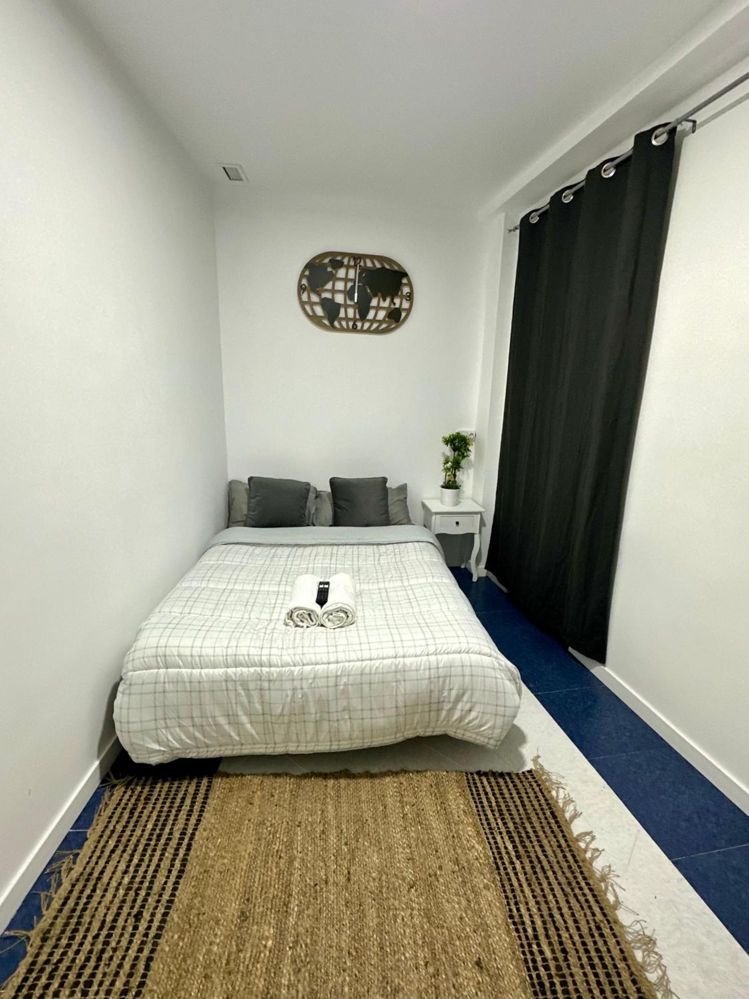 Rooms Mediavilla 马德里 外观 照片